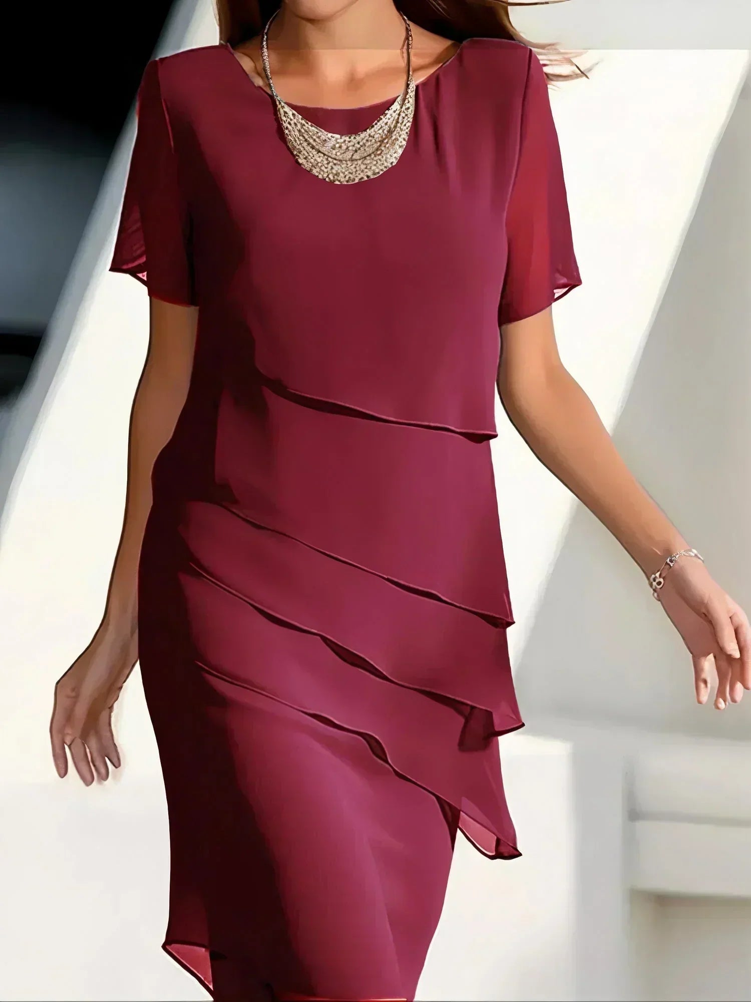 NOORÉ | Elegante Jurk met Flatterende Gelaagdheid