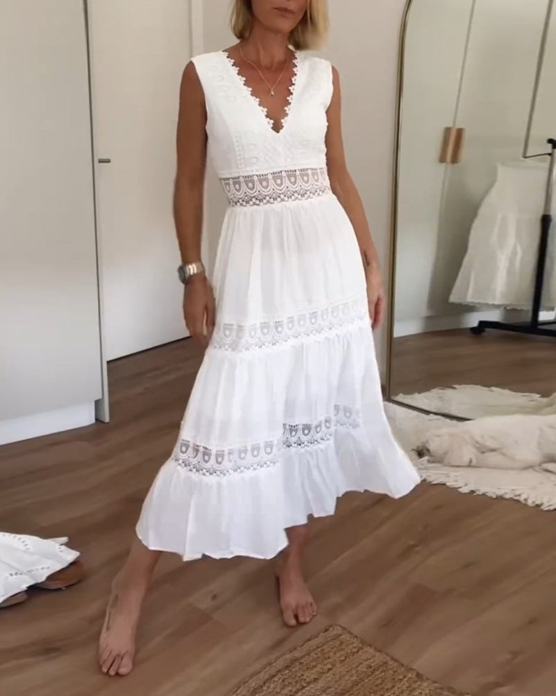 ALYSSA | Mouwloze Midi Jurk met V-hals en Delicate Kantdetails