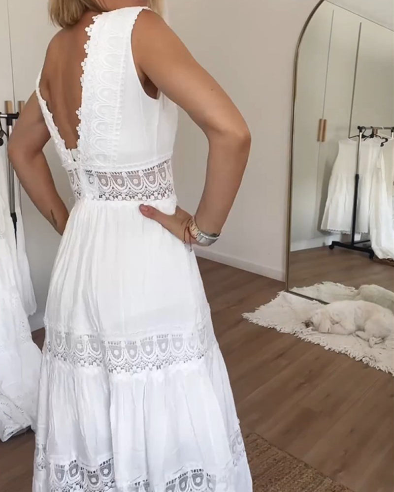 ALYSSA | Mouwloze Midi Jurk met V-hals en Delicate Kantdetails