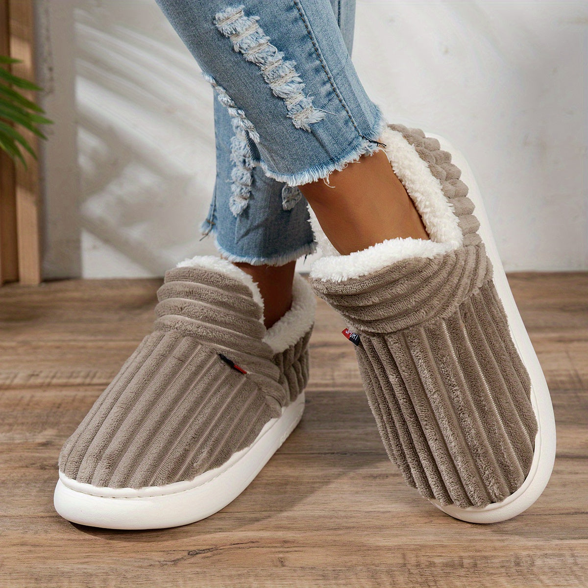 NINA | Warme Huisschoenen voor Direct Comfort en Ontspannen Gezelligheid